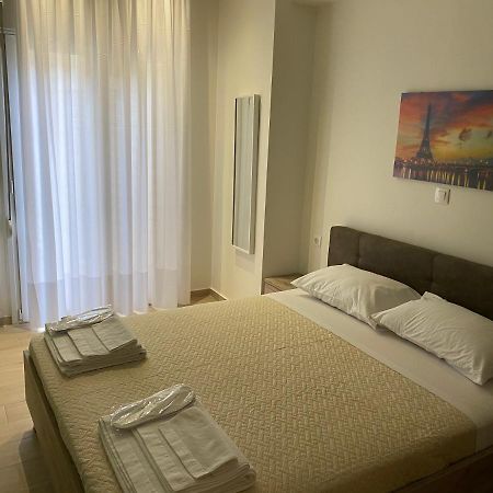 Great Alexander Street, Larisa Apartman Kültér fotó