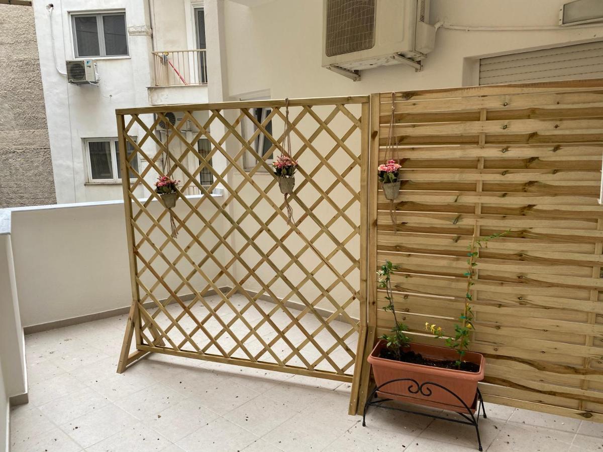 Great Alexander Street, Larisa Apartman Kültér fotó