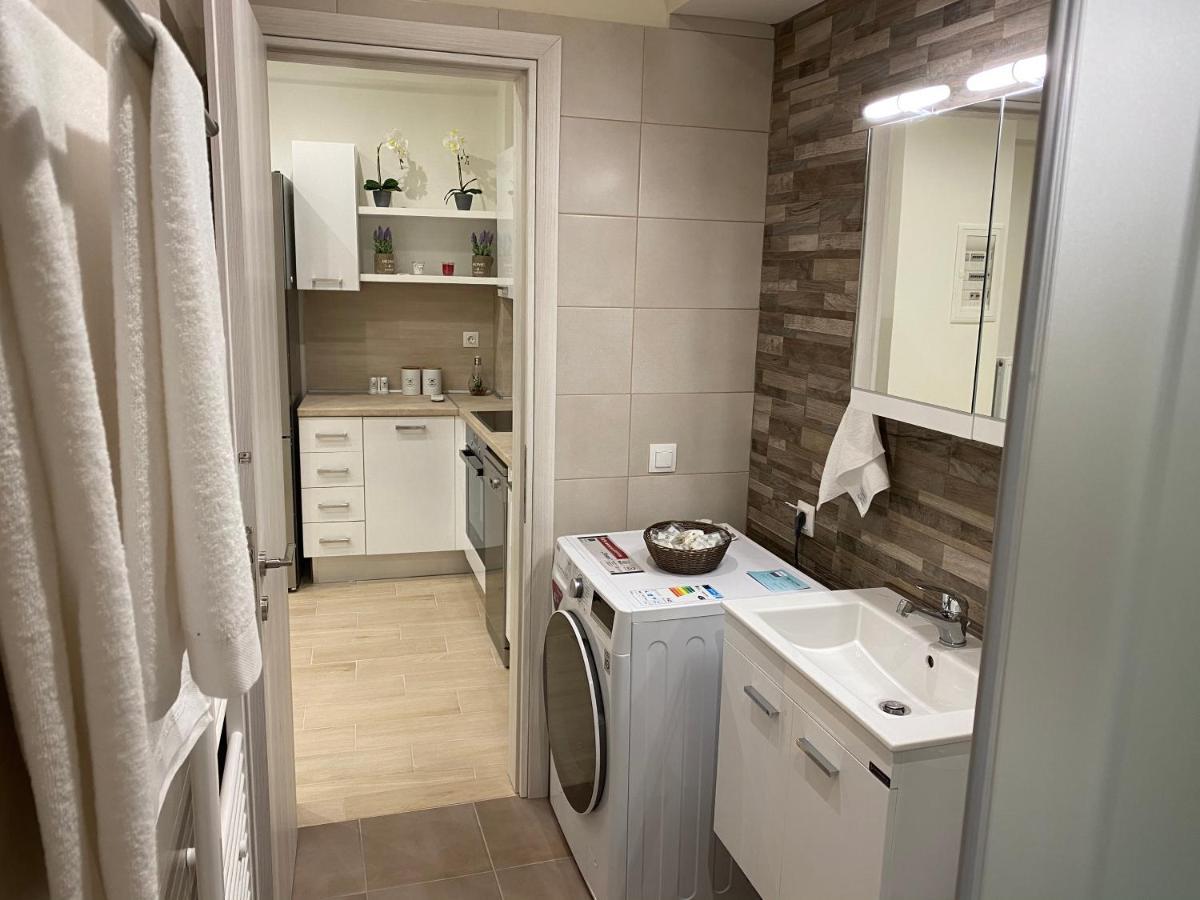 Great Alexander Street, Larisa Apartman Kültér fotó